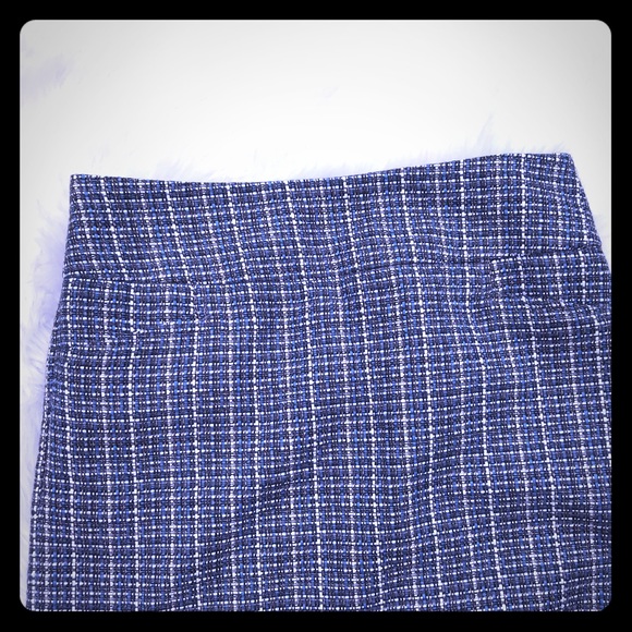❤️Perfect for Fall ...LOFT Tweed Skirt! Size 8. - Picture 2 of 5